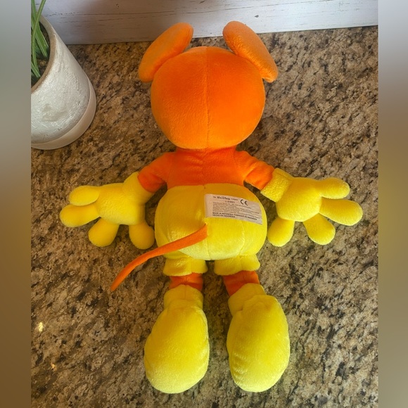 Limited edition orange and yellow scented Mickey. - Picture 6 of 7